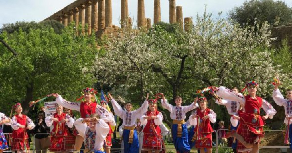 tempio della concordia, valle dei templi agrigento, capitale della cultura 2025, mandorlo in fiore 2025, agrigento 2025, sagra del mandorlo in fiore, agrigento 2025